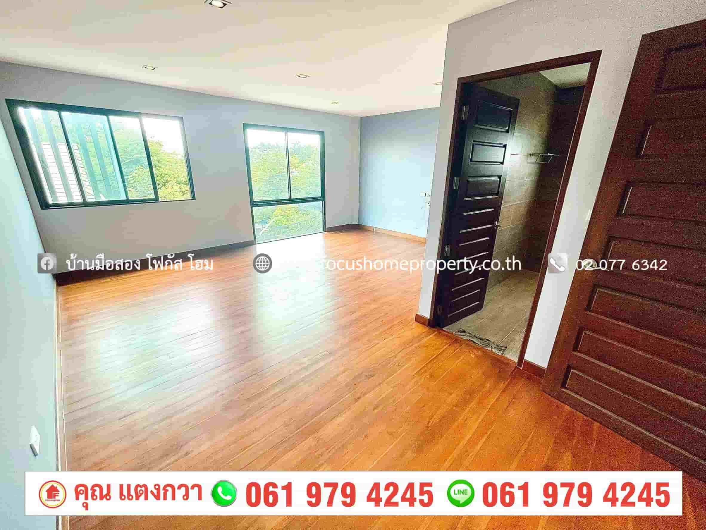 ขาย ทาวน์โฮม 3.5 ชั้น หลังมุม หมู่บ้าน นราธิป ไทรม้า